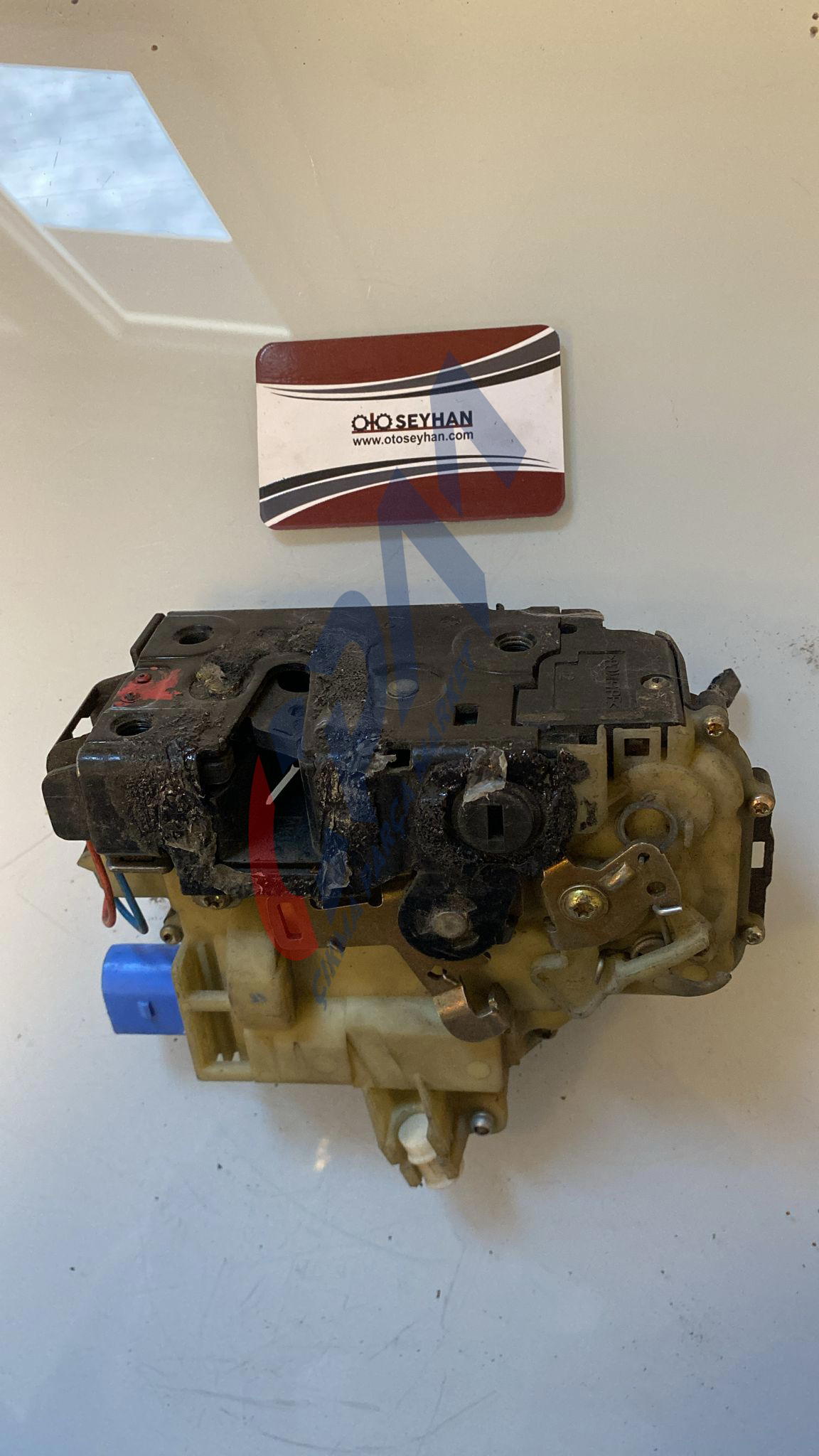 3B4839015AG seat cordoba 2002 2006 sol arka kapı kilidi