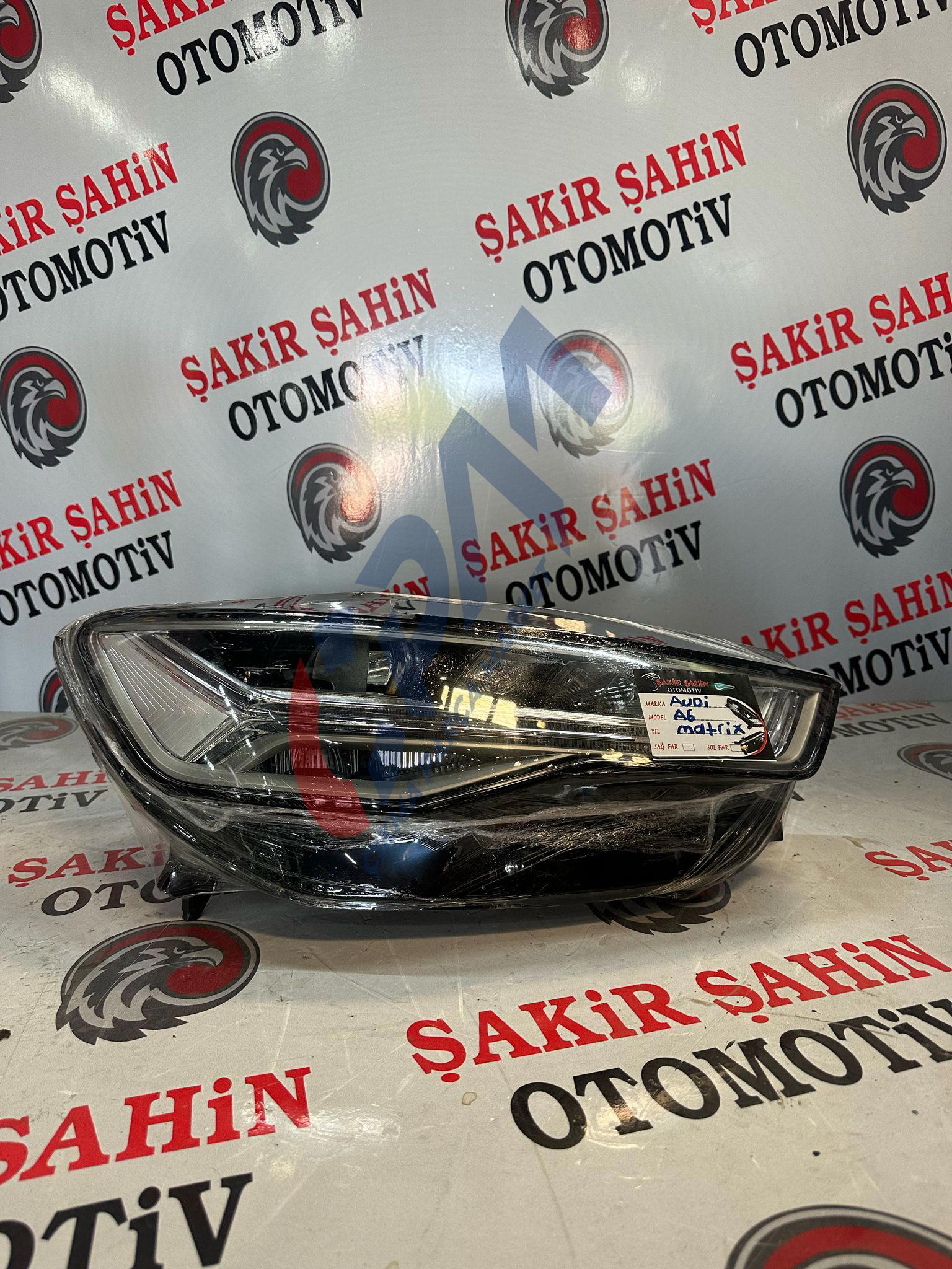 Audi A4  MATRİX Far
