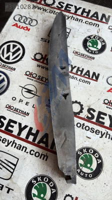 5N0864235 vw tiguan 2015 çamurluk ara süngeri