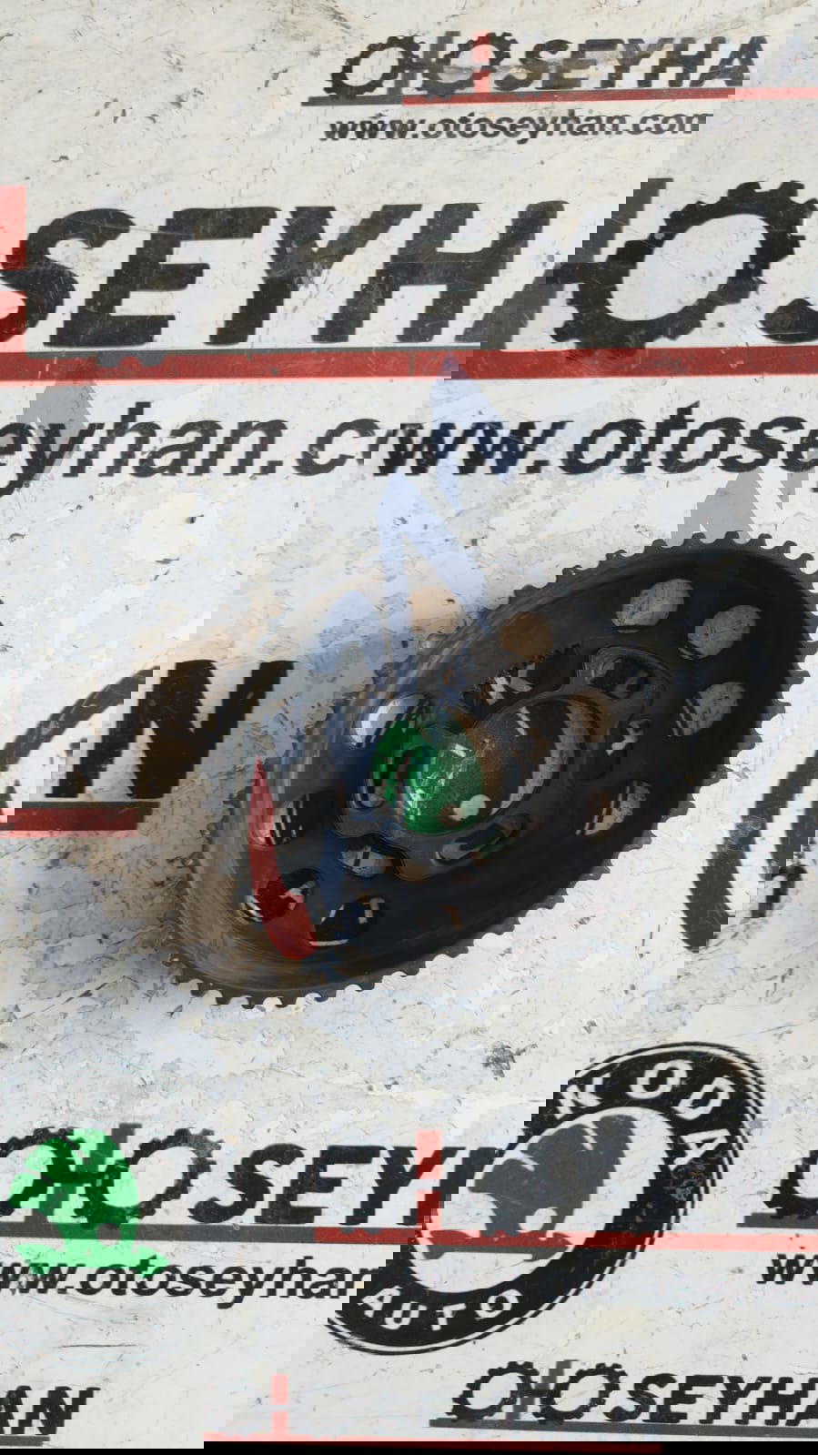 038109111E Caddy 1.9 bjb motor eksantrik kasnağı