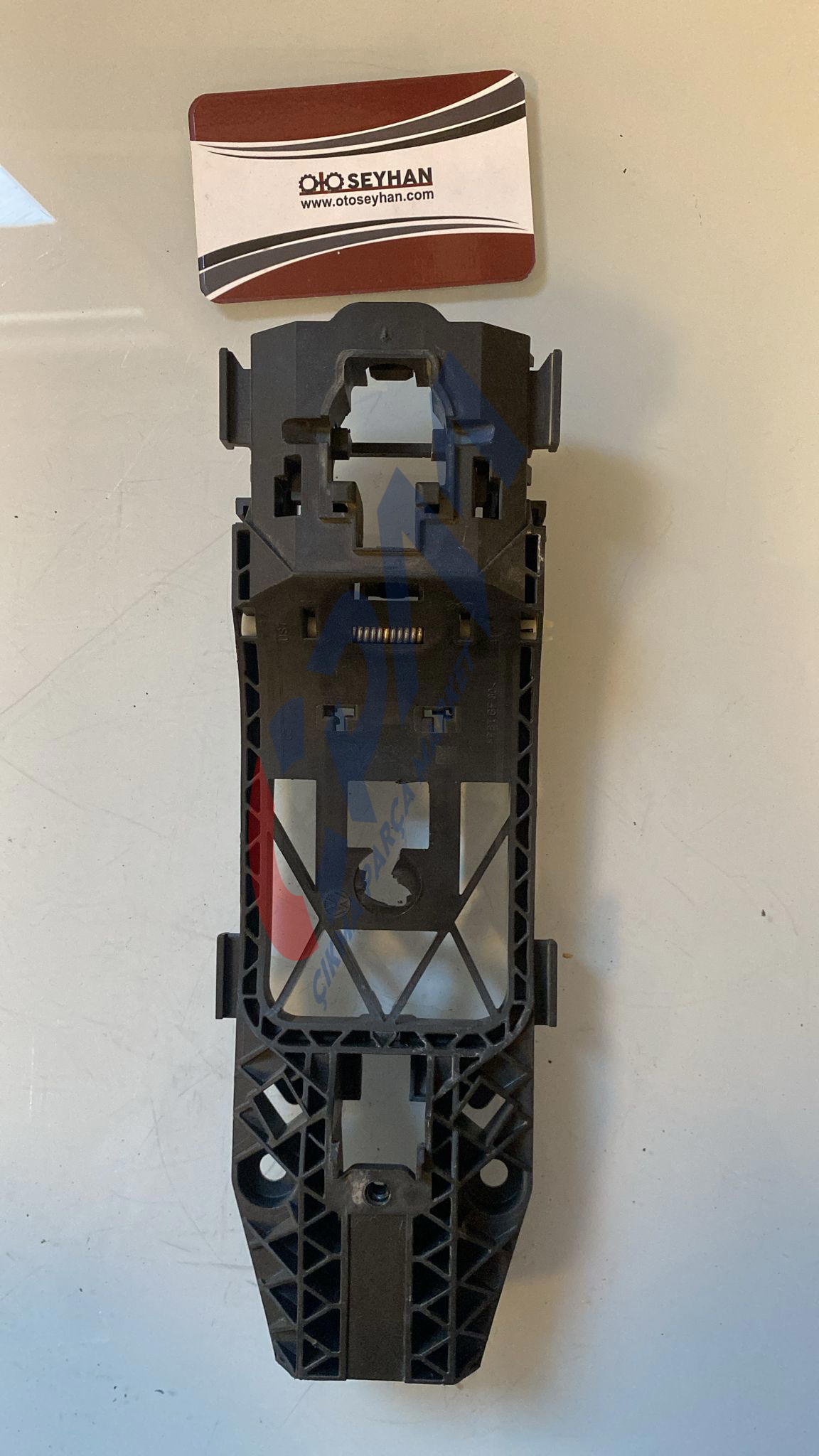 5N0839885H seat leon 2015 20 arka sağ sol kapı kolu braketi