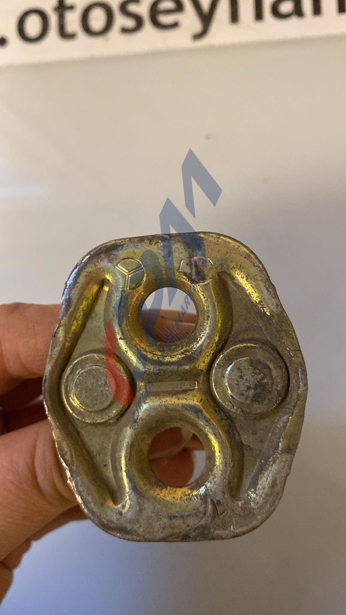 Nissan Vanetta Cargo 1998 sol ön kapı kilidi karşılığı