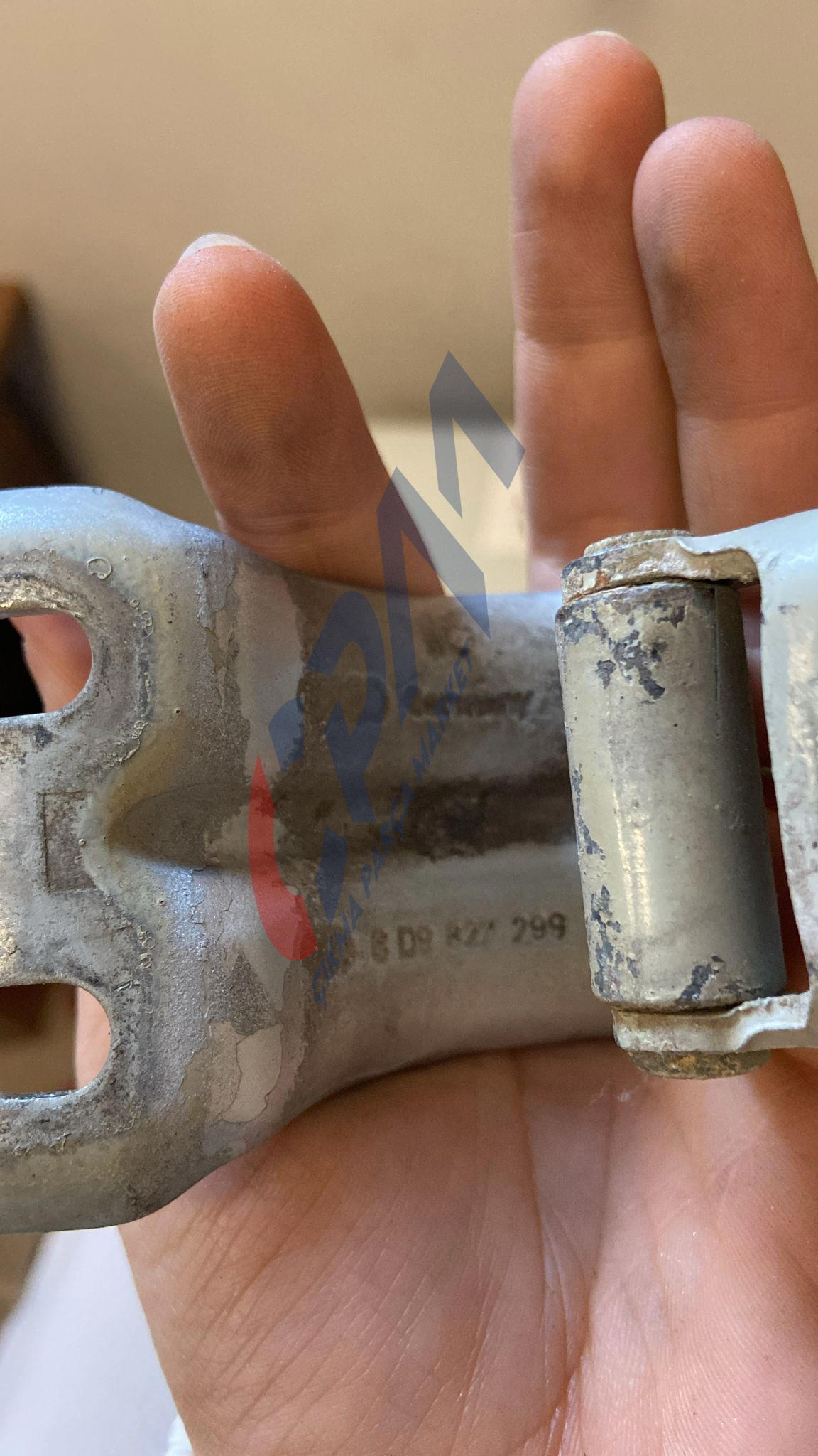 8D9827299 seat leon 2002 bağaj menteşesi sağ sol uyumlu