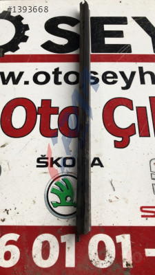 seat ibiza 1999 sağ arka kapı iç cam sıyırıcı fitil