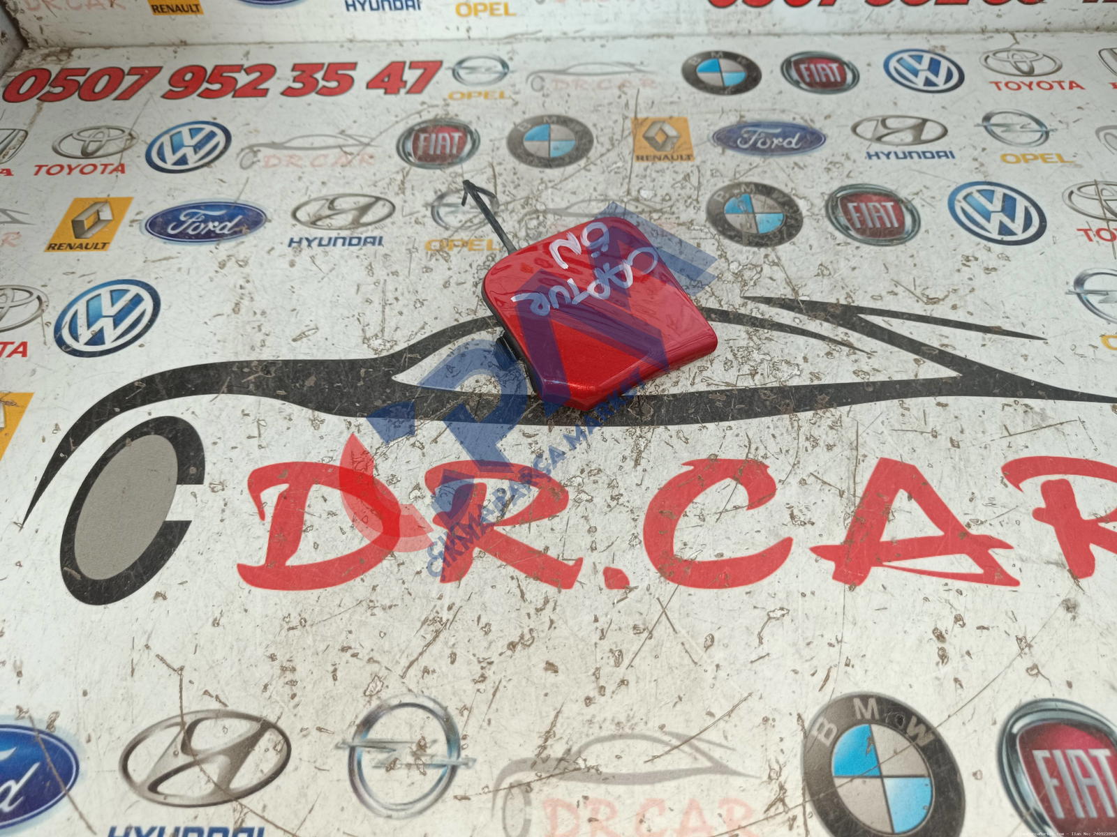 Renault Captur Ön Çeki Kapağı 511807259R