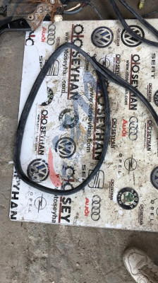 Toyota Yarıs 2015 kapı kenar cam çerçeve fitili