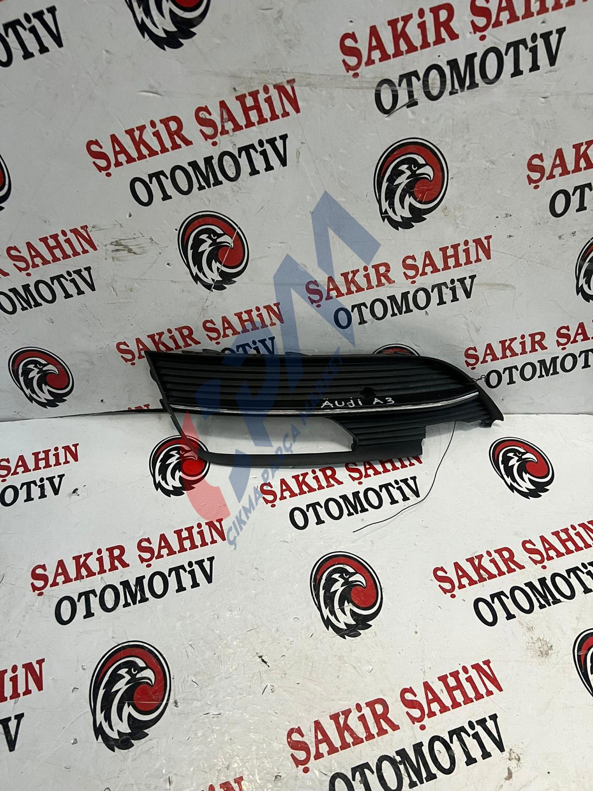 Audi A3 Sis Far Kapağı