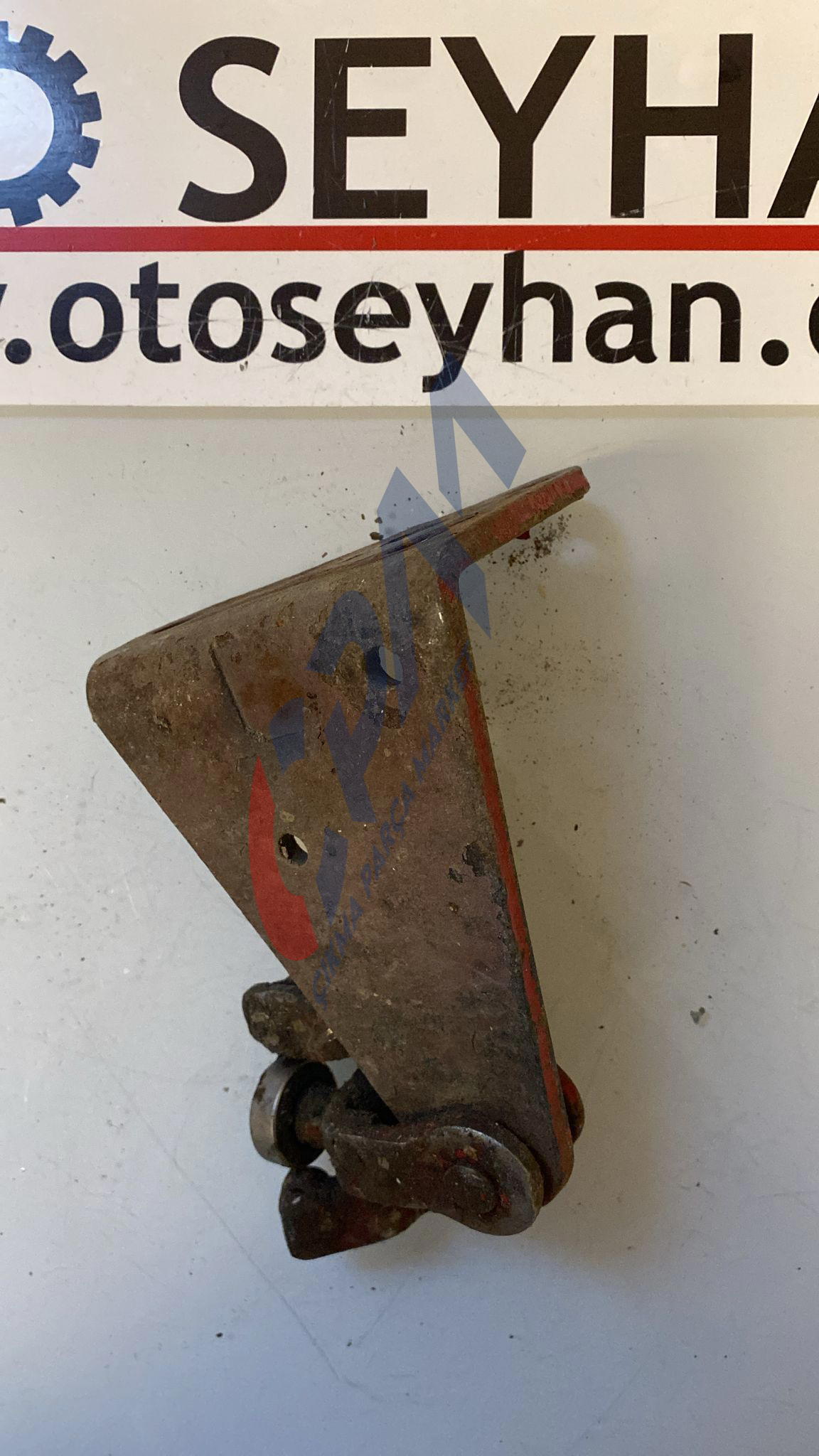 Nissan Vanetta cargo 1998 sağ sürgülü kapı alt makarası