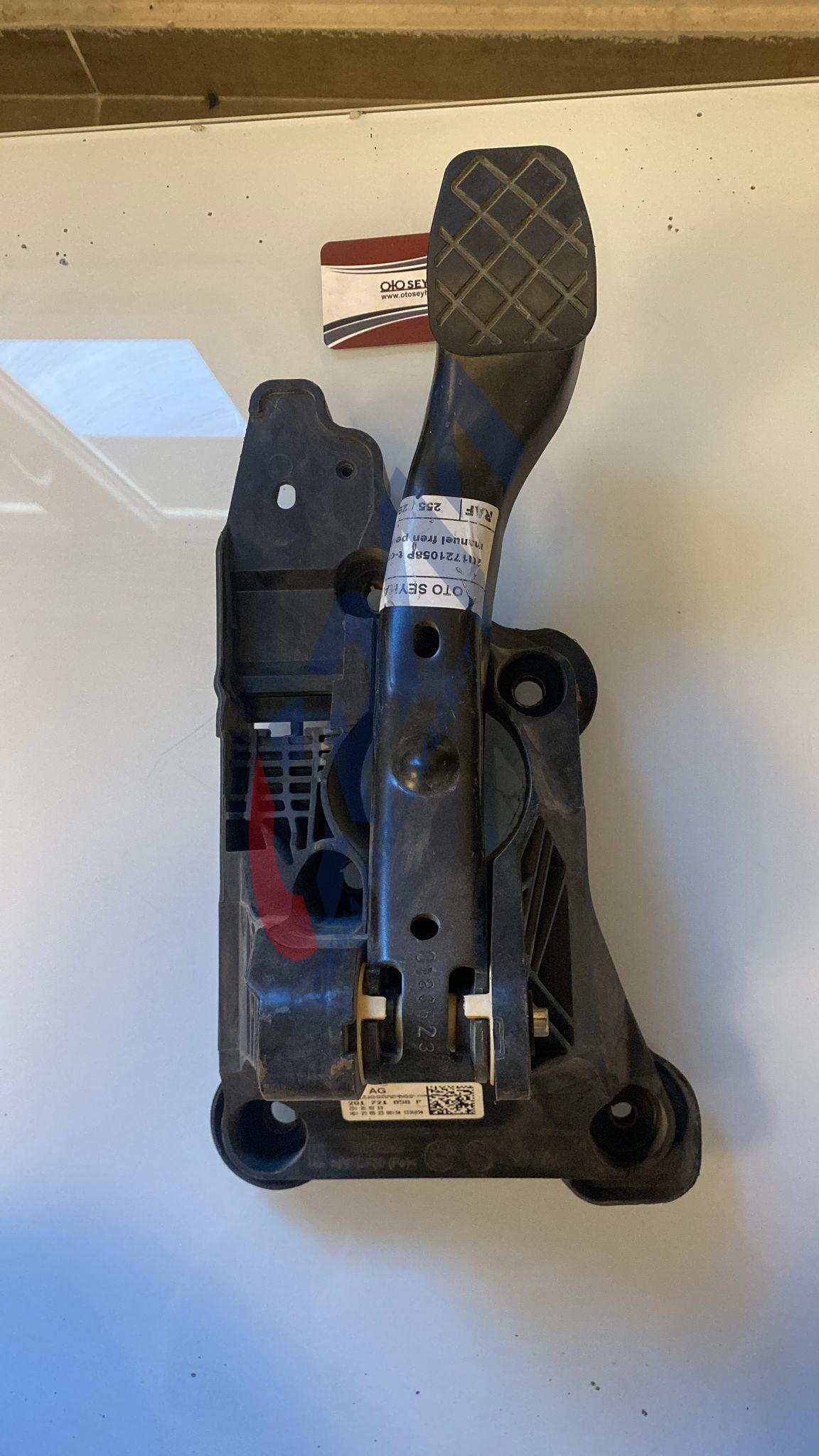 2Q1721058P t cross manuel fren pedalı