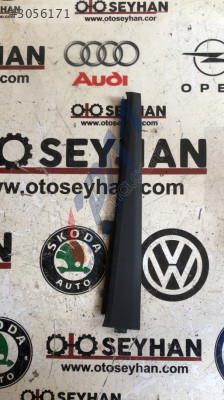 5C6868238 Volkswagen Jetta 2014 göğüs sağ direk yan kaplaması