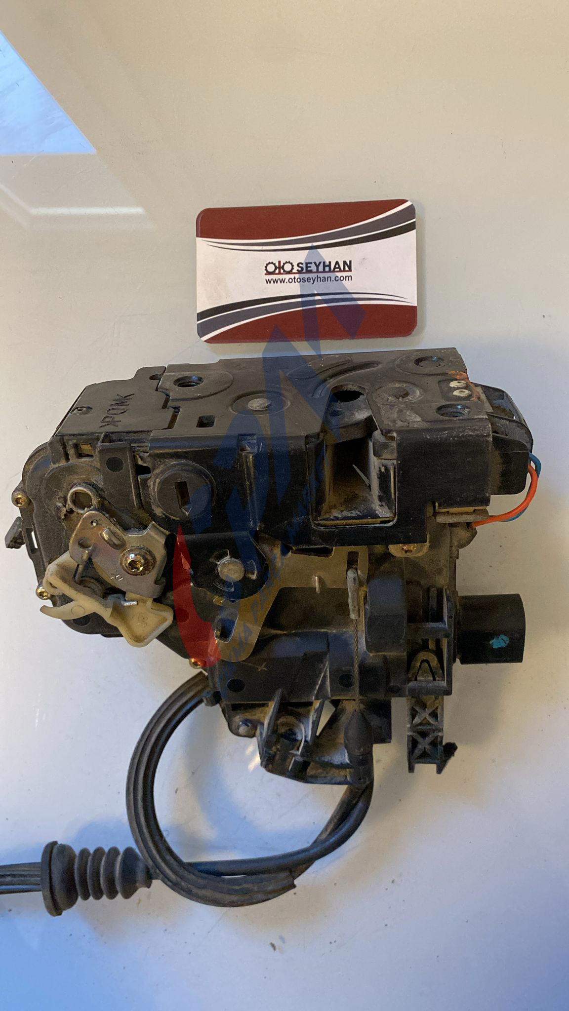 3B4839015 golf 4 bora arka sol kapı kilidi