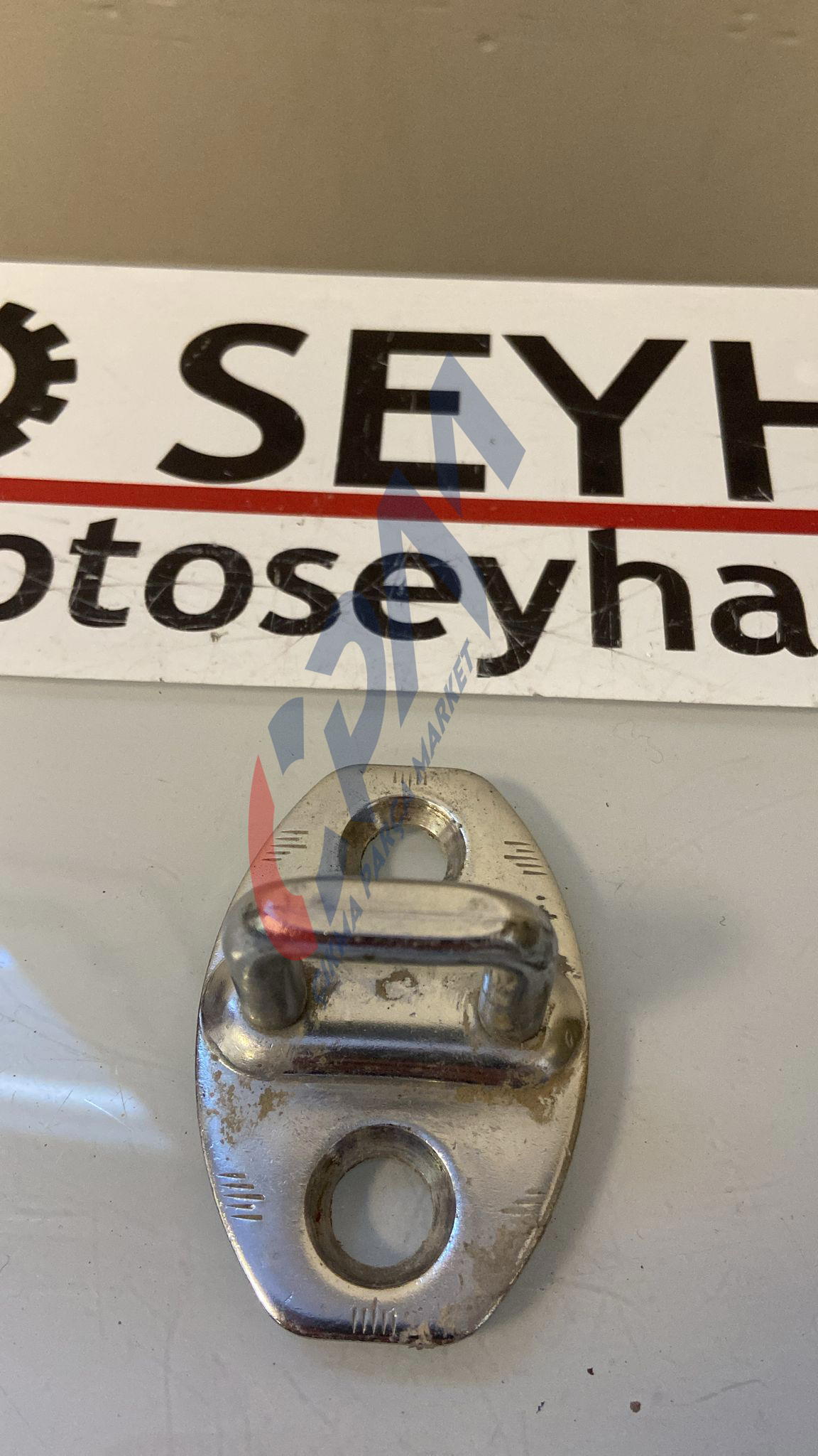 3B0837033J Volkswagen Caddy 2005 sağ sol ön kapı kilit karşılığı