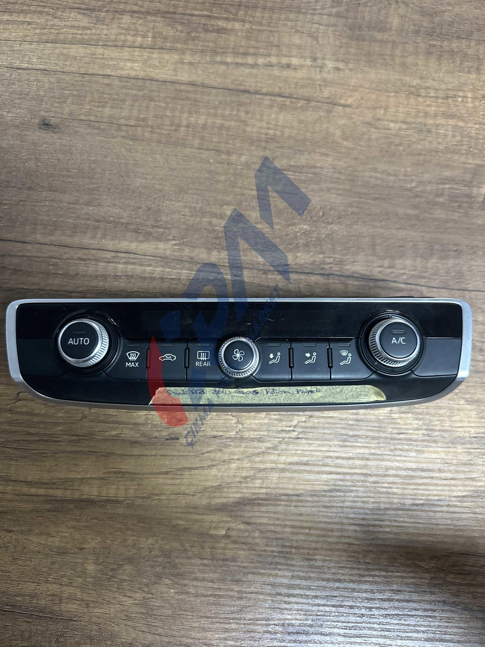 2025 2025 Audi A3 Klima Kontrol Ünitesi 8v0820043c