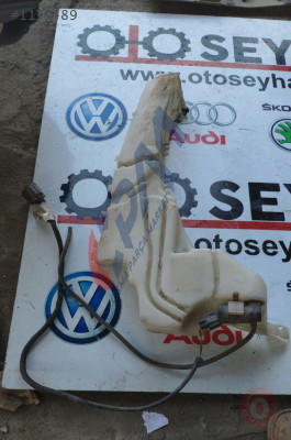 4M5113K163 ford focus silecek su bidonu ve motoru