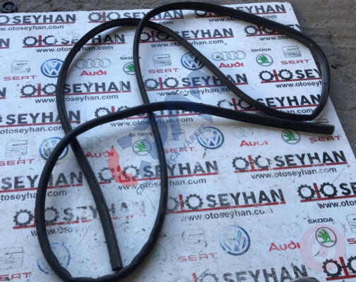 1K4837701B vw golf 5 sol ön kapı çerçeve toz lastiği