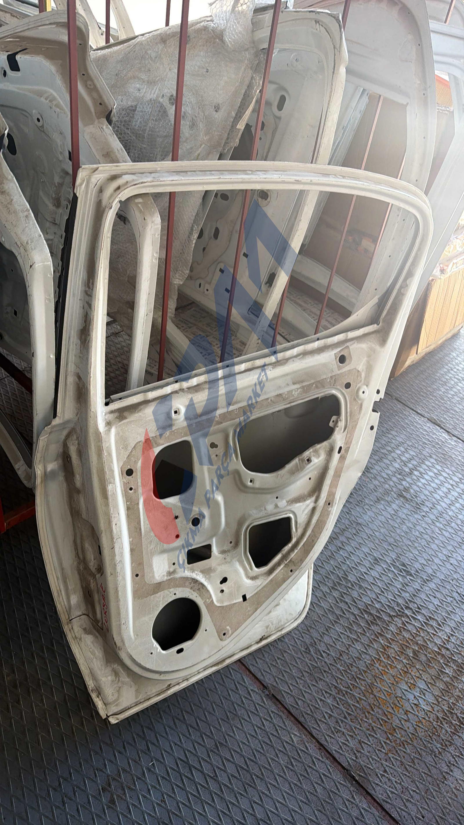 2013 2016 OPEL CORSA E SAĞ ARKA KAPI