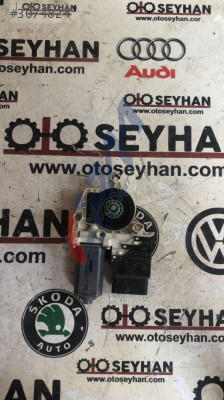 3C0959704B Volkswagen Jetta 2014 sağ arka kapı cam motoru