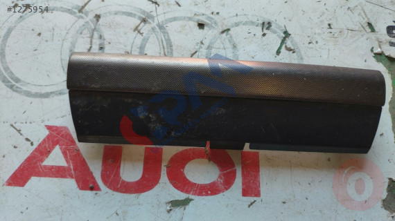 1J0858035B vw bora teyp alt plastiği