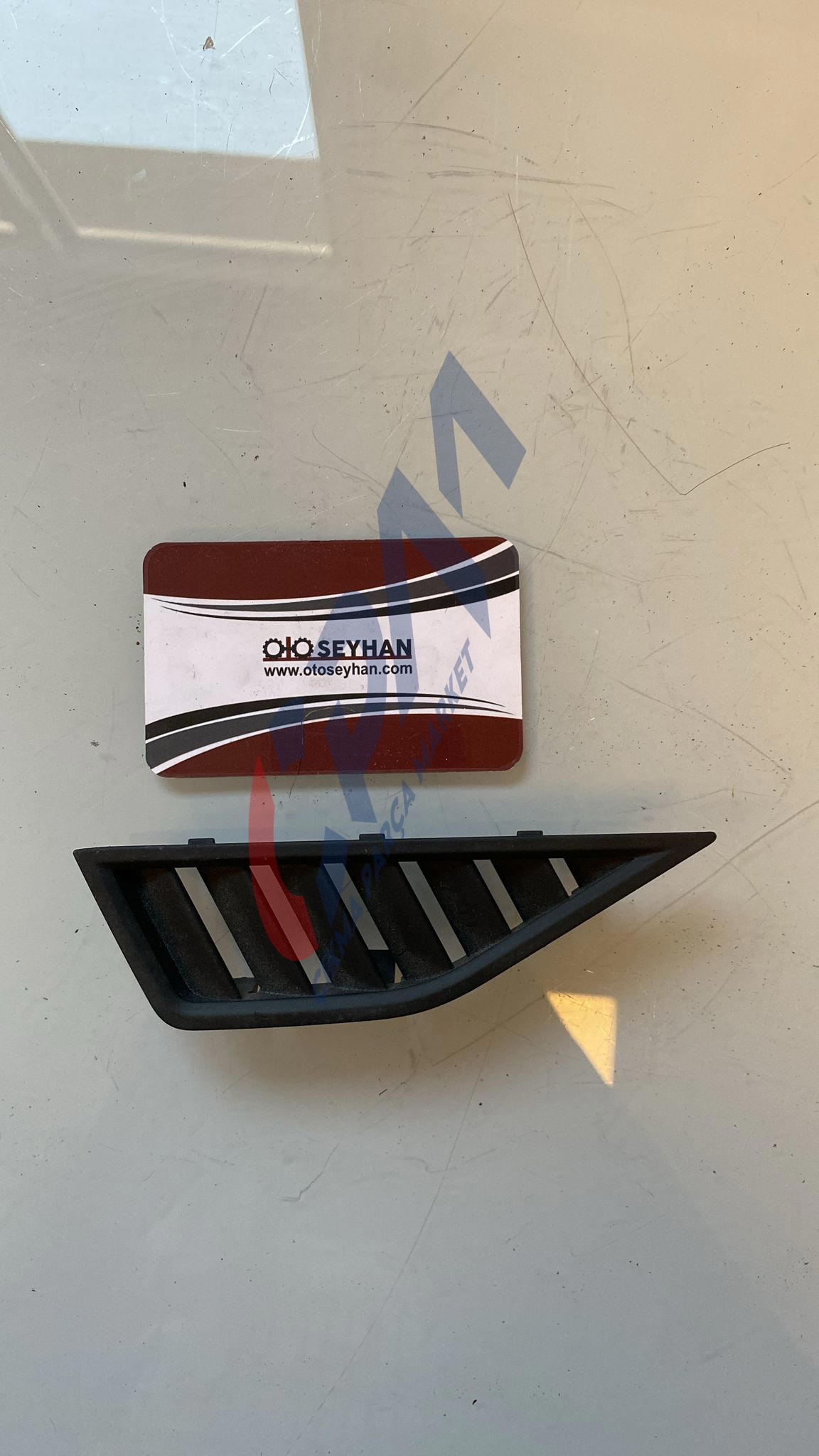 5NB819705 vw tiguan 2017 göğüs sol havalandırma ızgarası