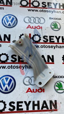 toyota yaris 2012 göğüs demiri bağlantı ayağı