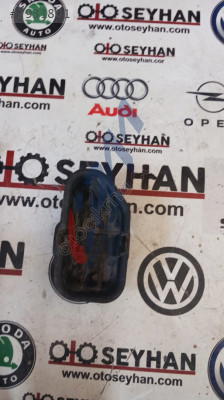 3C0501476A  Volkswagen Passat B7. Arka dingil sağ bağlantı  ayağı kapağı