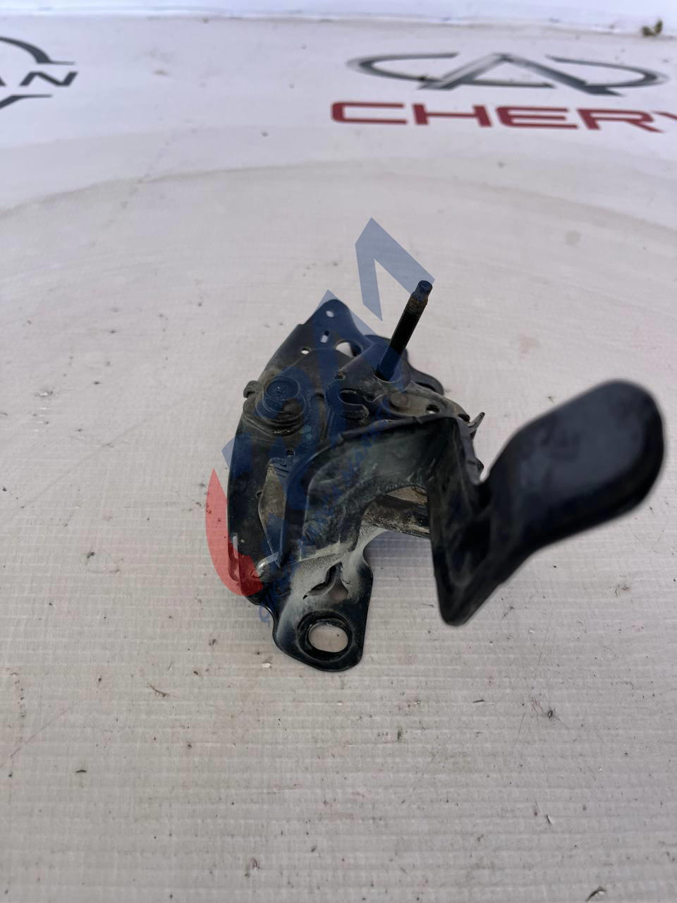 2012 2019 Nissan Juke Kaput Kilidi