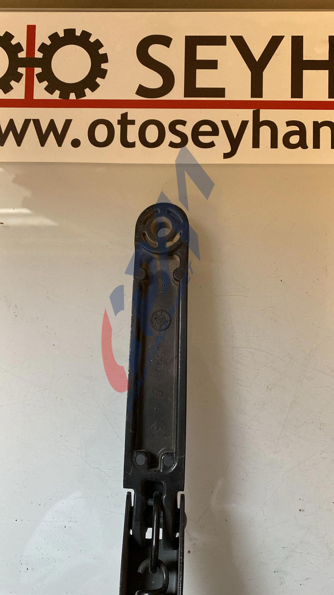 5E1955409 skoda octavia 2015 ön sol silecek kolu kısa