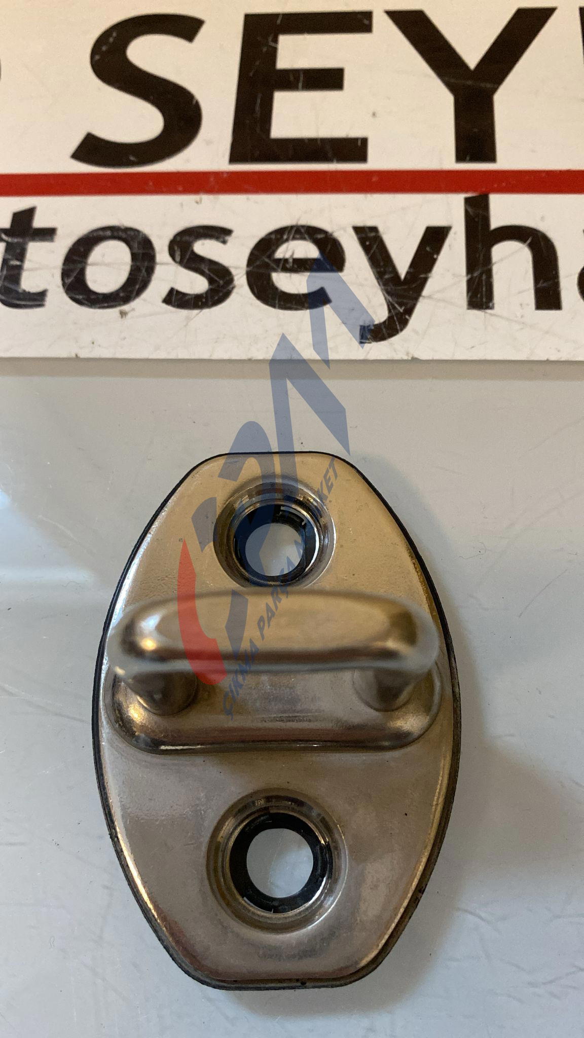 3C0837033C Volkswagen tiguan 2019 sağ sol arka kapı kilit karşılığı