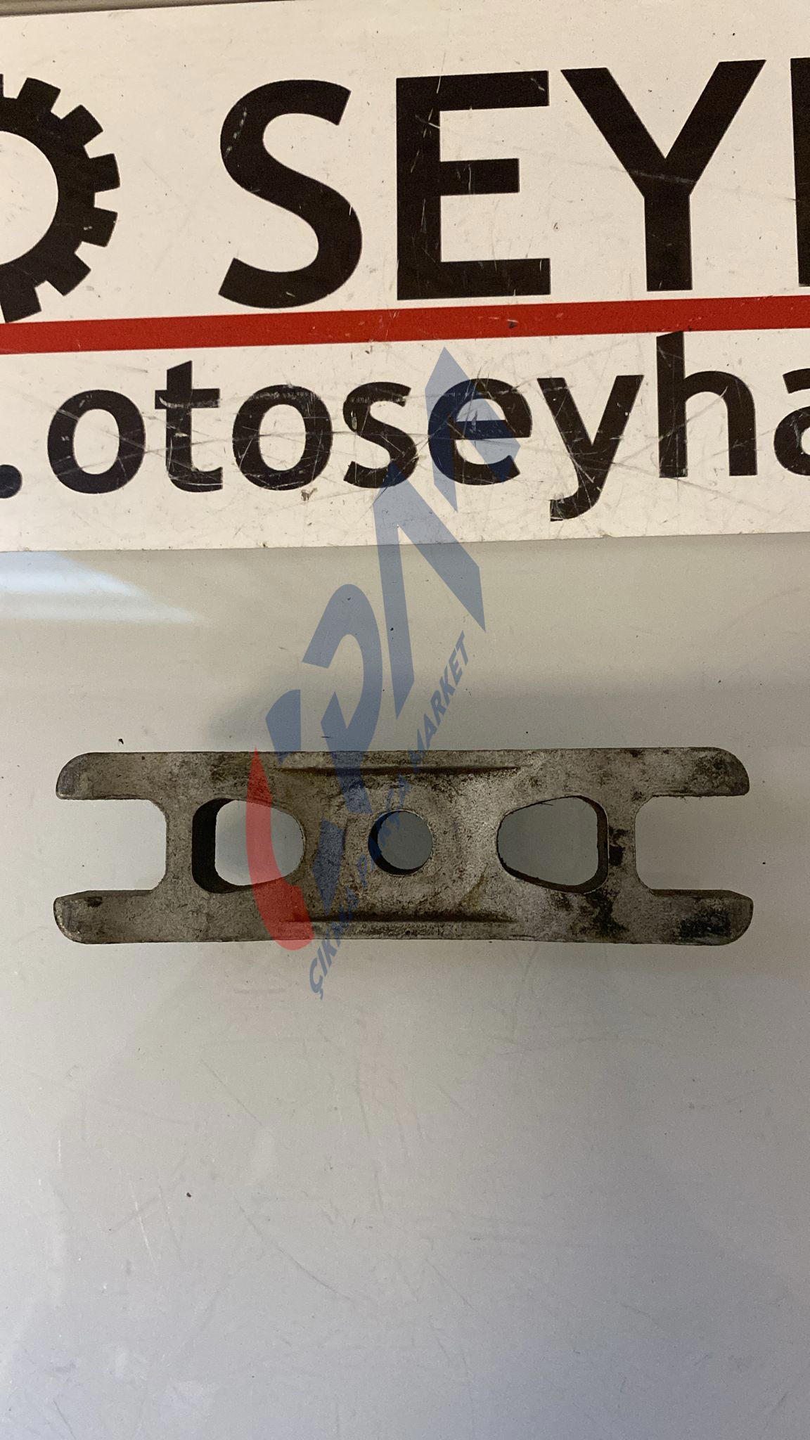 03L216 Volkswagen Golf 6 1.6 tdi CAY enjektör tutucu