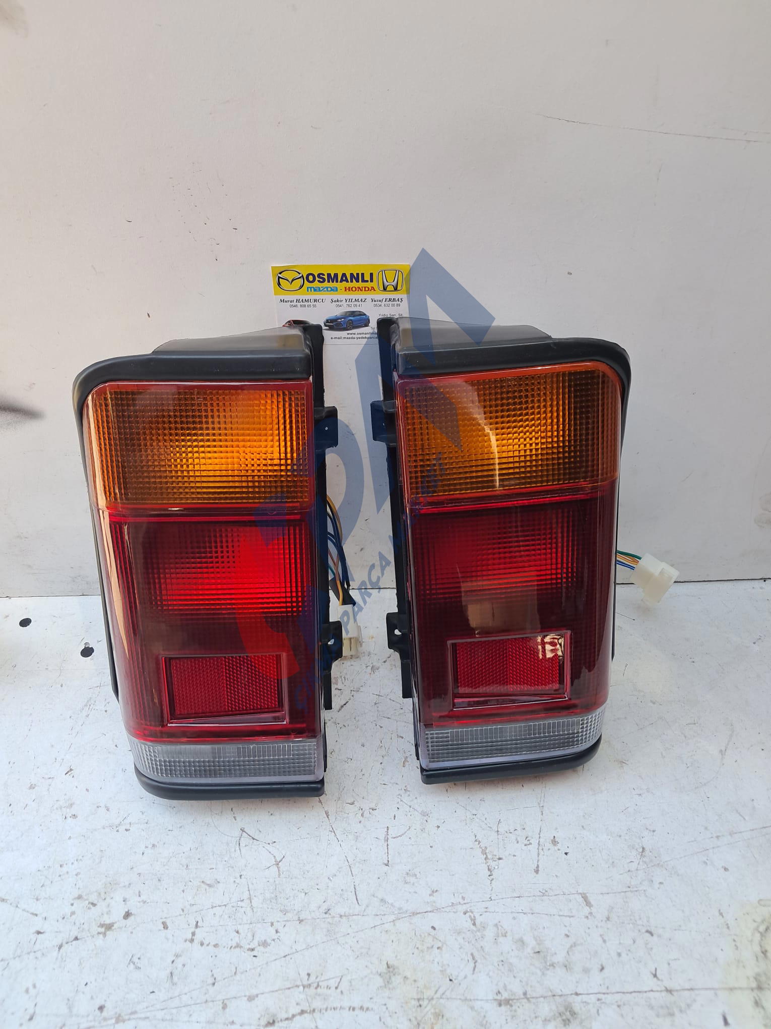 Mazda E2200  Stop Lambası