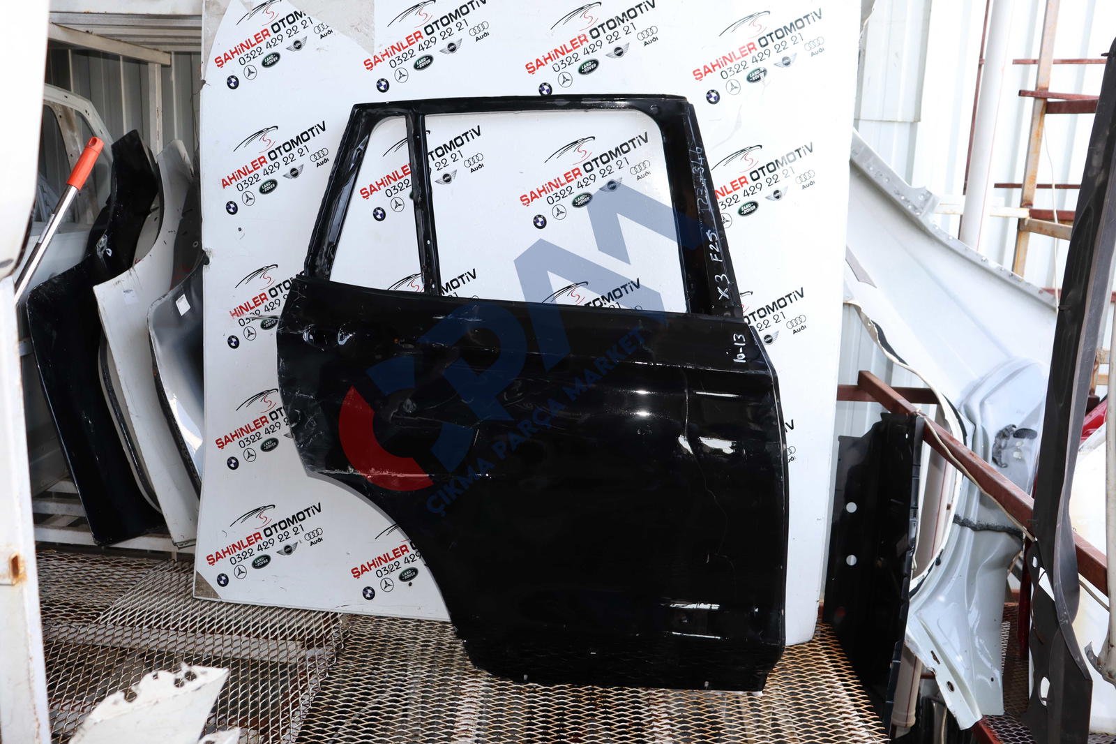 BMW X3 F25 Sağ Arka Kapı