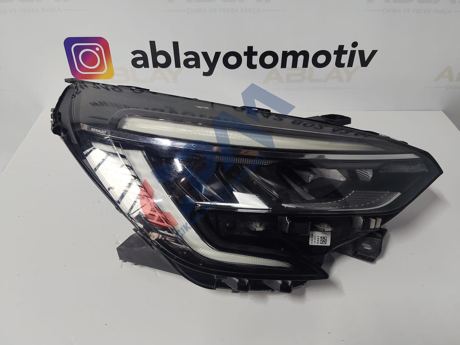 RENAULT CLIO İCON FAR SAĞ ÖN FAR