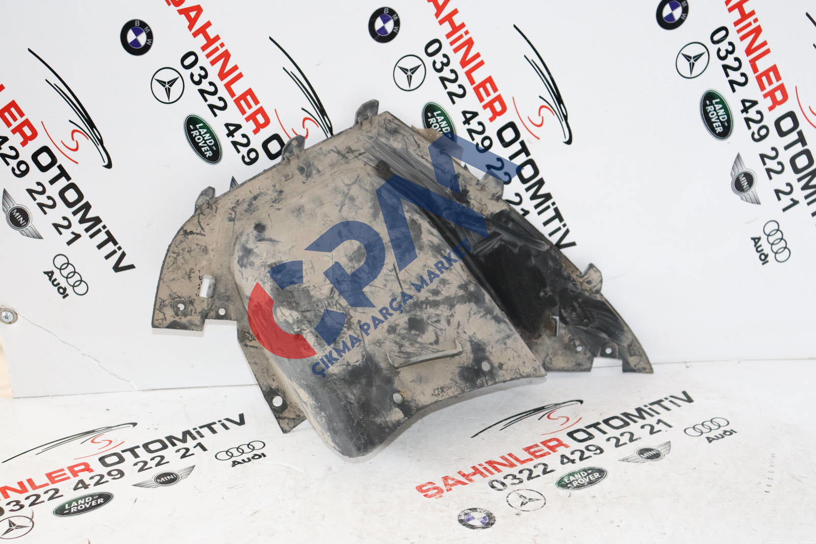Land Rover Velar L560  Ön Tampon Alt Eki j8a2 2d208 aa
