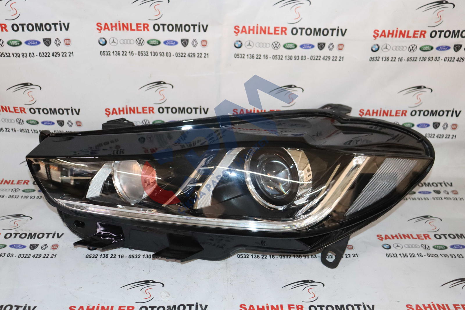 Jaguar XE Sol Ön Far GX7313W030EE