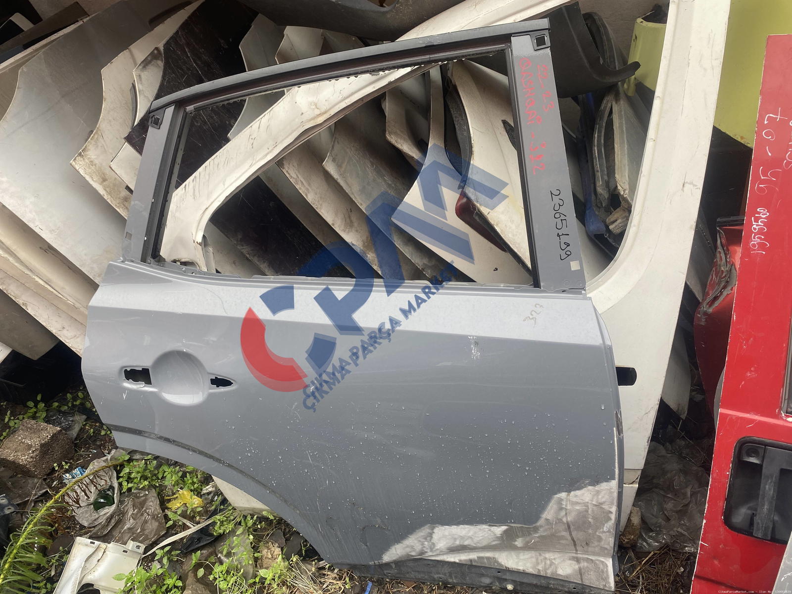 2022 2023 Nissan Qashqai Sağ Arka Kapı hatasız ayarında direk boya tak
