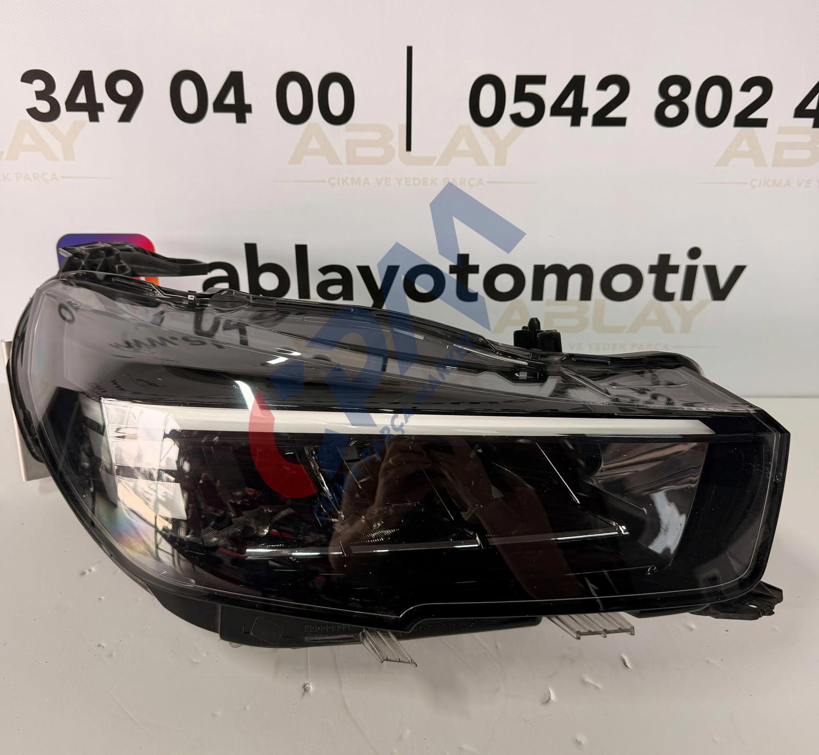 OPEL CORSA F KASA MAKYAJLI SAĞ ÖN FAR