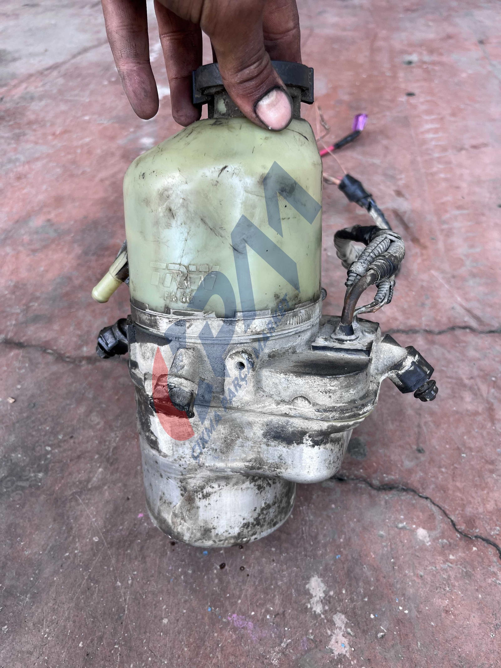 RENAULT KANGOO ELEKTRİKLİ DİREKSİYON POMPASI