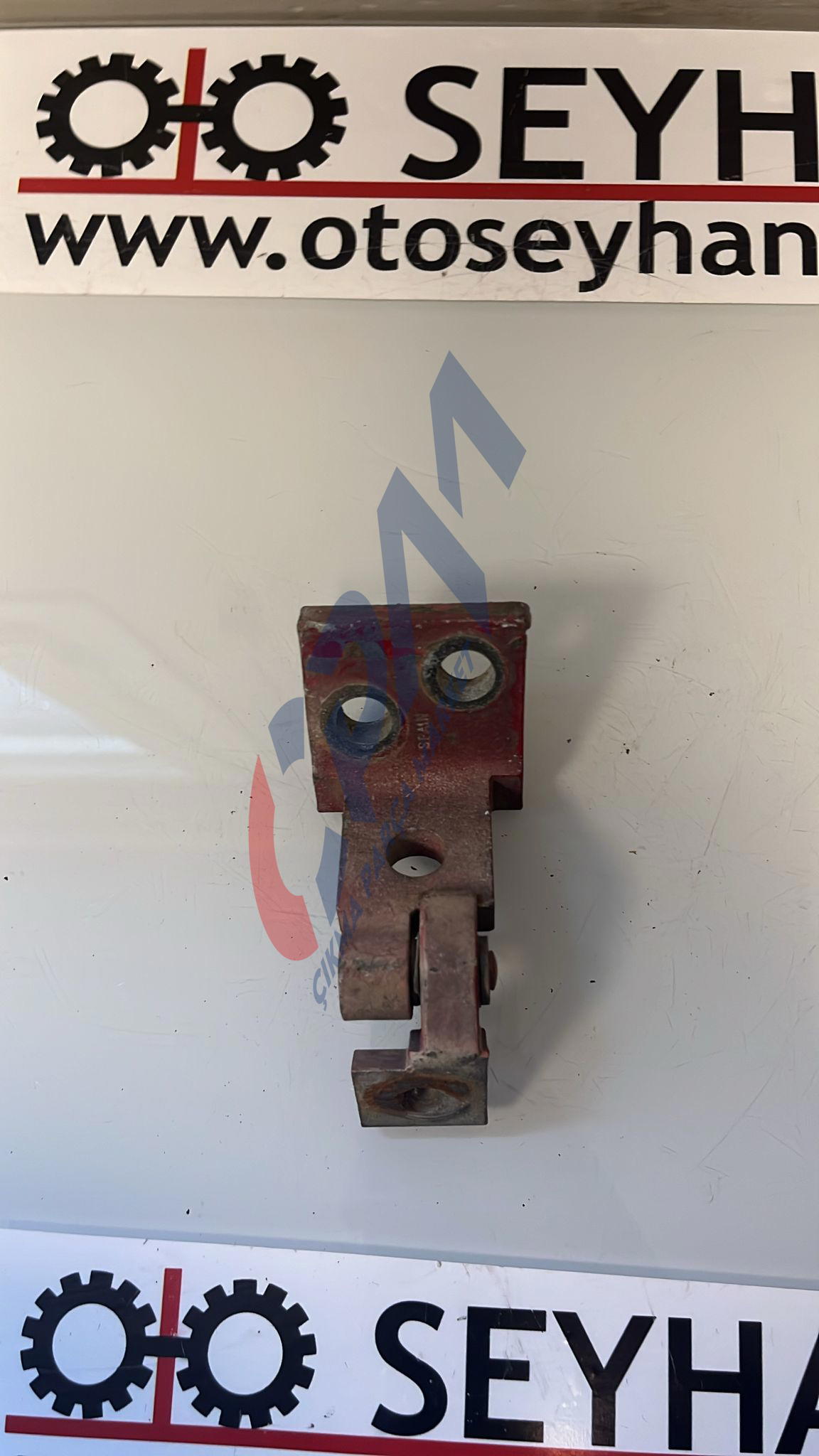 Volkswagen Caddy 2001 sol ön kapı alt menteşesi