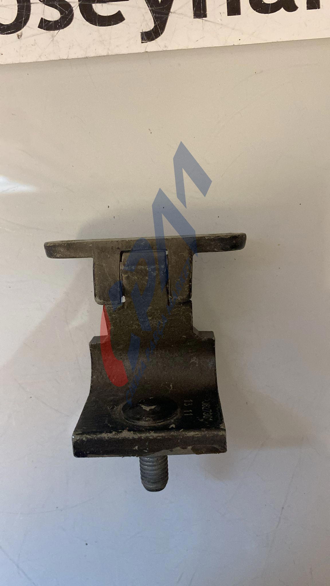 1P0827301 seat leon 2010 sağ sol uyumlu bagaj menteşesi