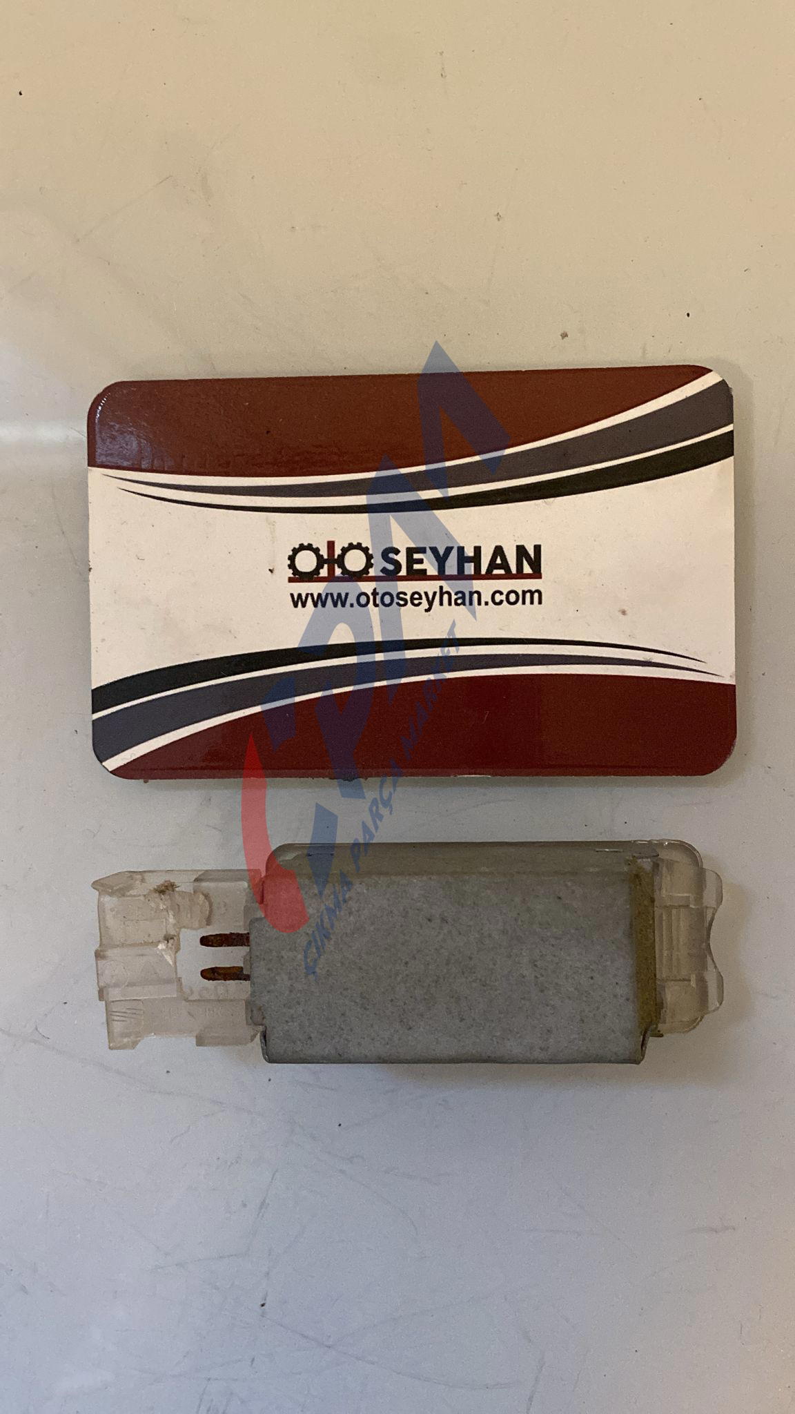 6L0947565 Volkswagen Golf 6 torpido iç aydınlatma lambası