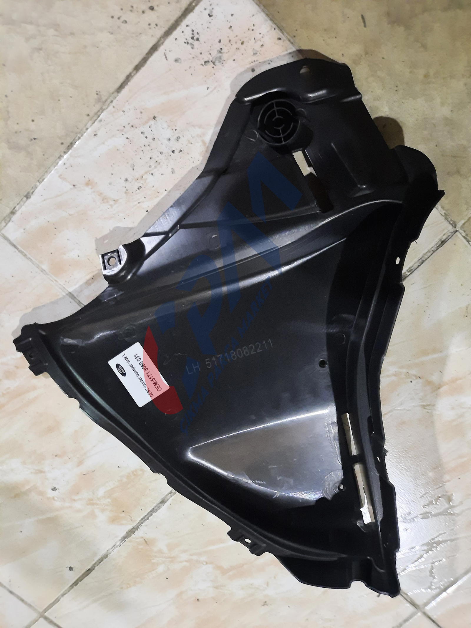 BMW 5 Serisi G30 M DAVLUMBAZI Sol Ön Çamurluk 51718060031