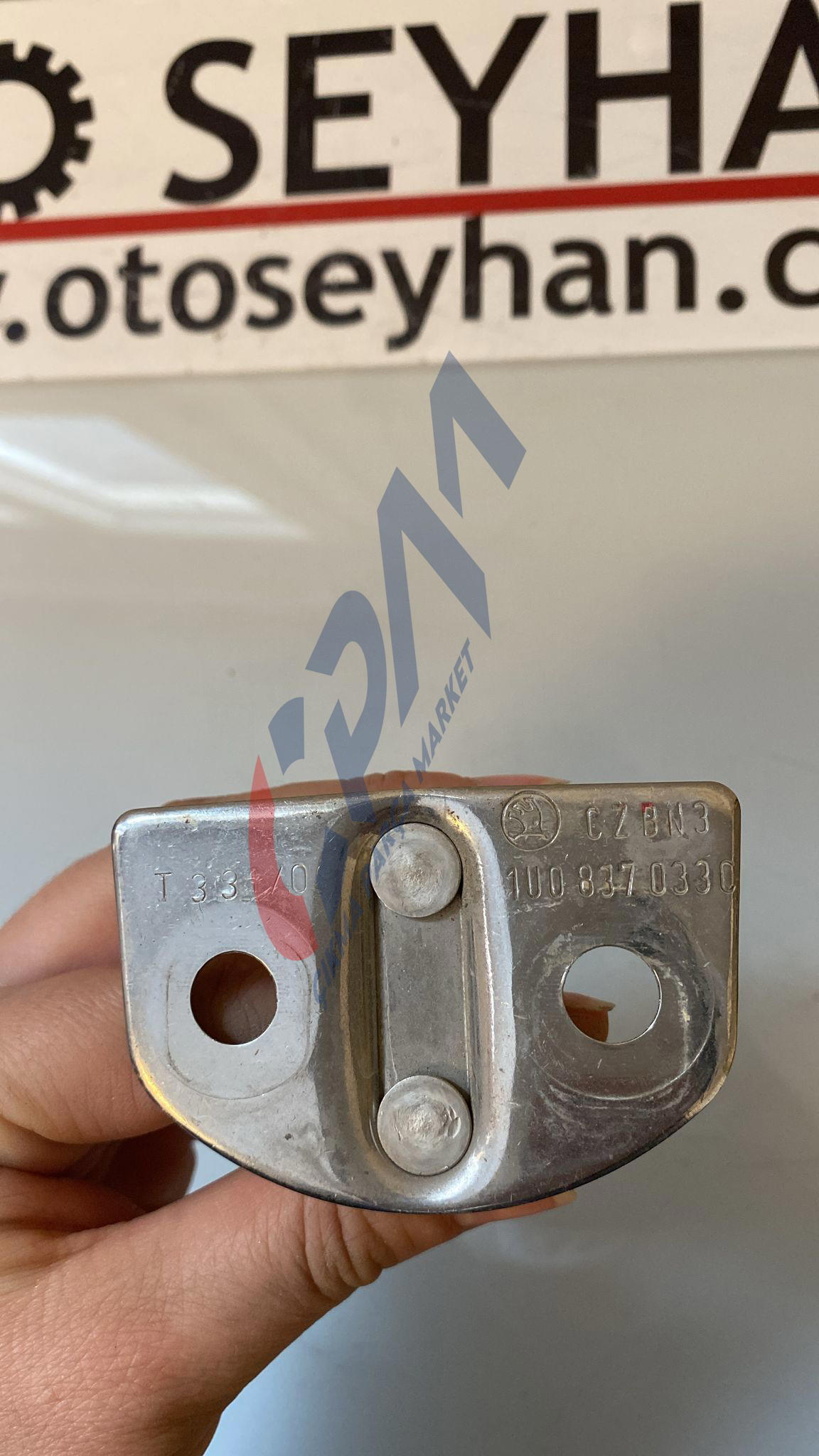 1U0837033C skoda fabia 2003 sağ arka kapı kilit karşılığı