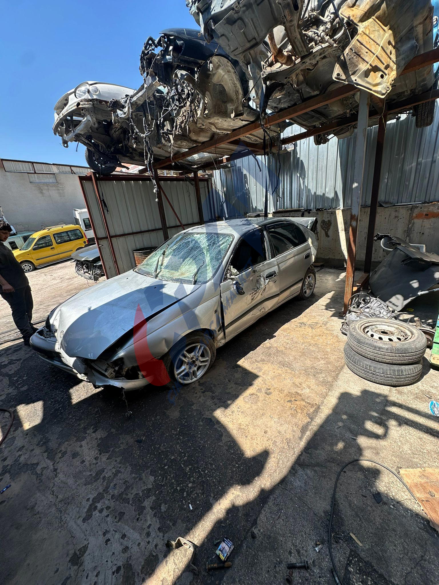 1998 MODEL TOYOTA CARİNA 2.0 MANUEL ŞARJ DİNAMOSU