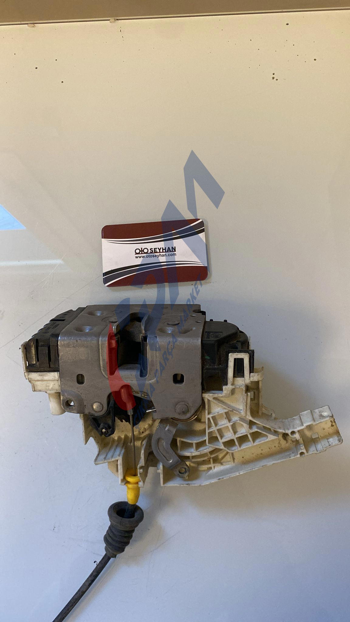 A2047201835 mercedes c180 w204 w207 sağ ön kapı kilidi