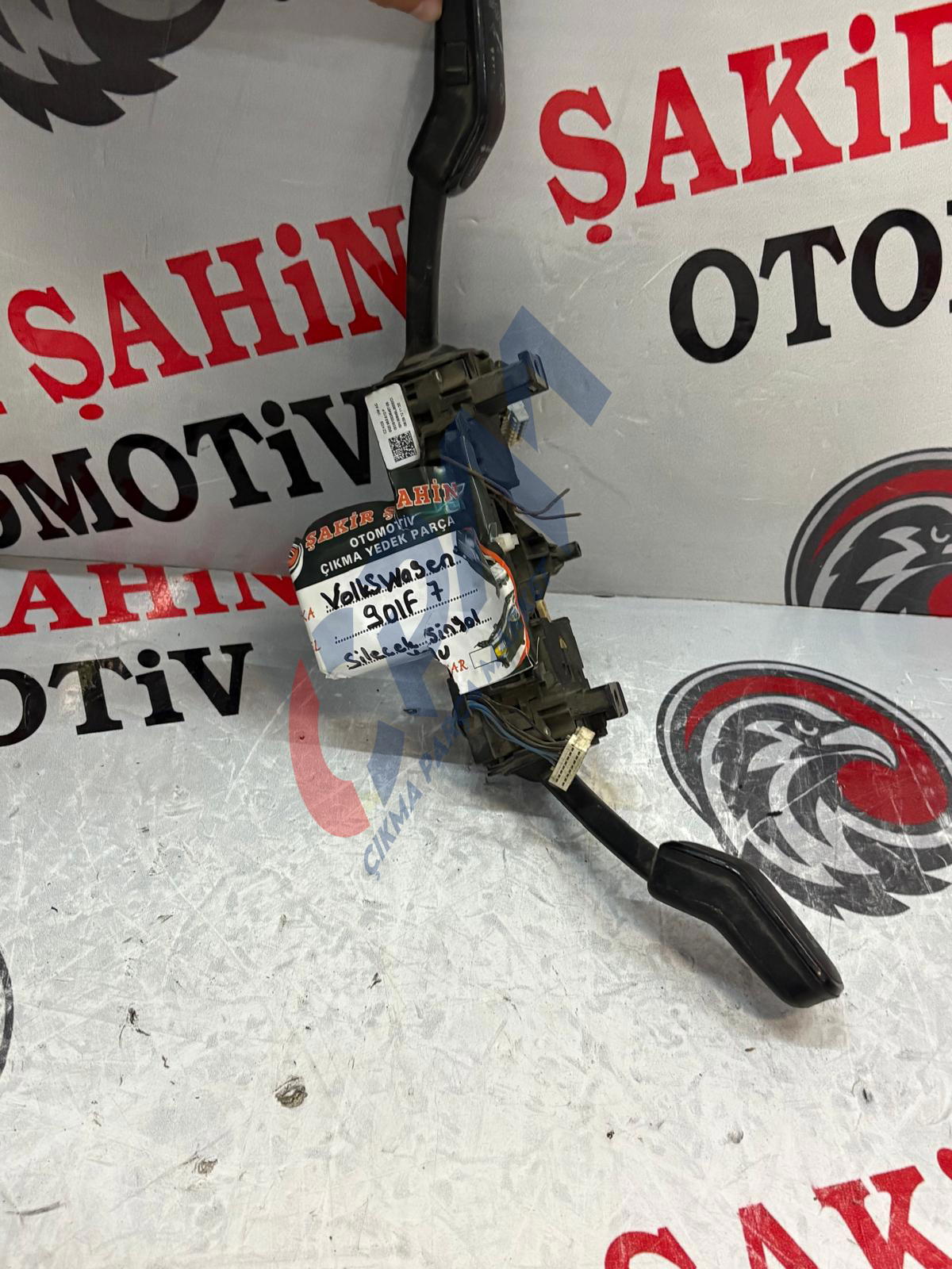 VOLKSWAGEN GOLF 7SİLECEK SİNYAL KOLU ÇIKMA PARÇA