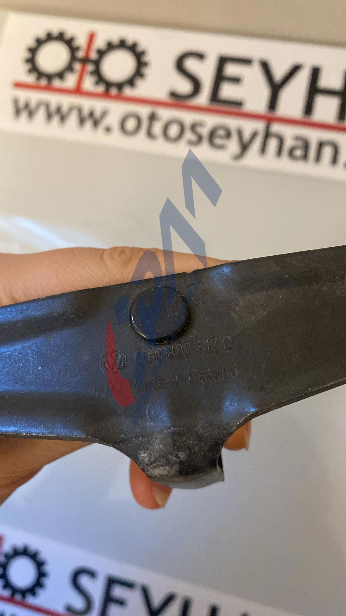 5G0827517D Seat Leon 2015 bagaj kilit karşılığı