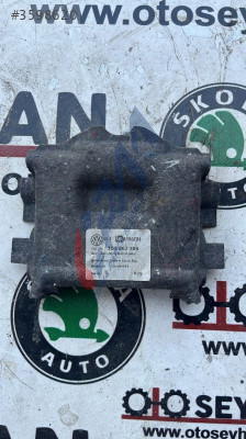 3G5863309 Volkswagen Passat b8.5 b8 arka emniyet kemeri üst koruma keçesi keçe