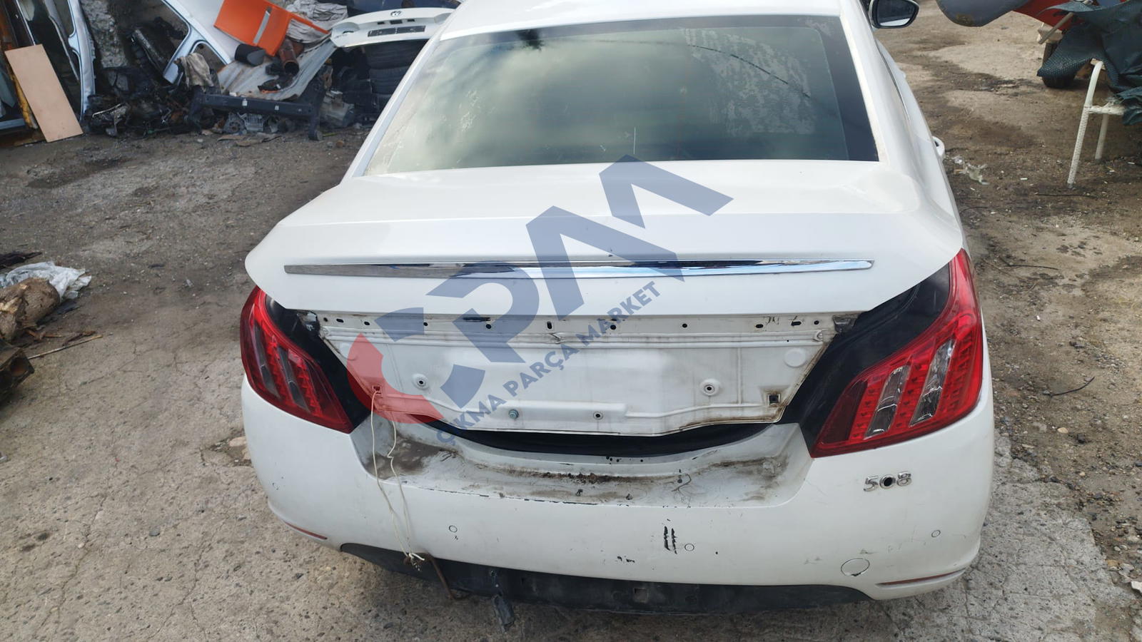 Peugeot 508 2011 bagaj kapağı