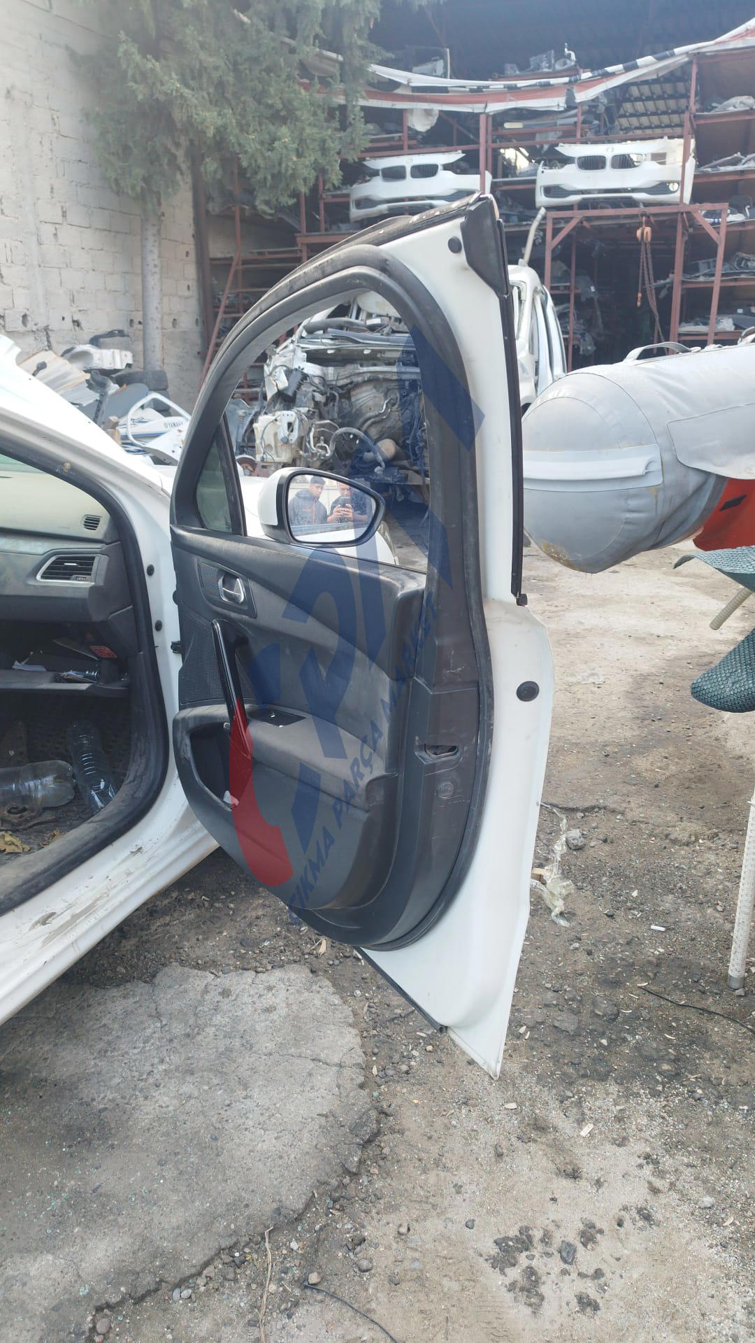 Peugeot 508 2011 sağ ön kapı