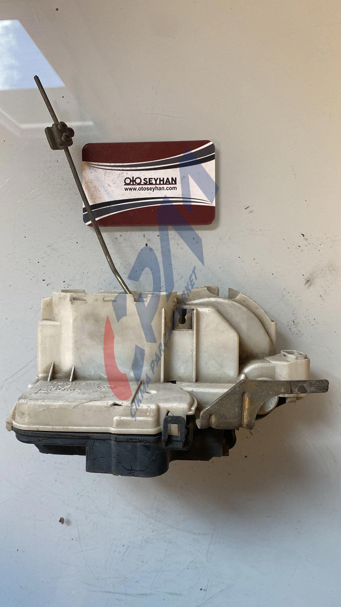 6K4837015 polo classic ön sol kapı kilidi